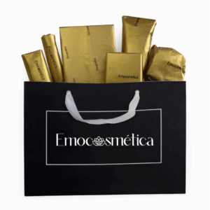 a mystery box de cosmética en formato bolsa deluxe cosmetica natural