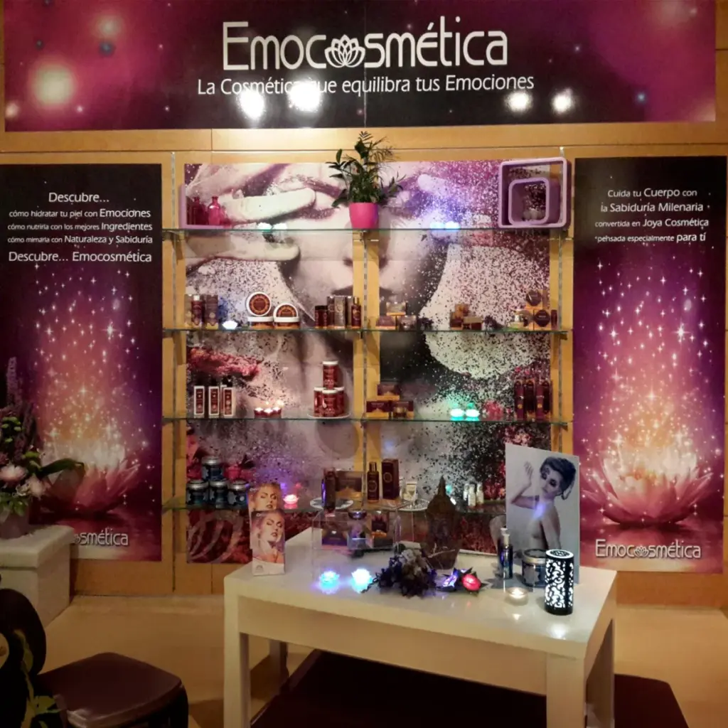 Presentación de Emocosmética en 2015 durante su salida al mercado